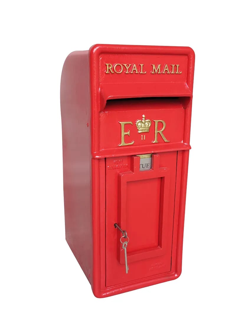 Refurbished Old Post Office Pole Mounted ER II Post Box - 8710