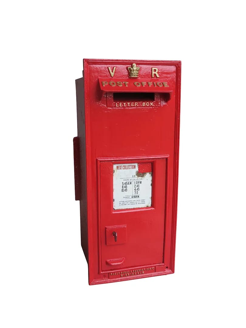 Rare VR Cast Iron Wall Mounted Post Box For Sale  - 8435
