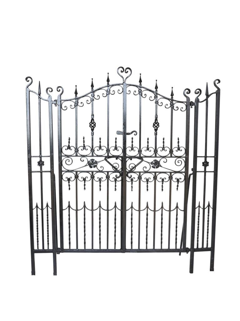 Pair of Vintage Outdoor Garden Gates & Posts - 8509