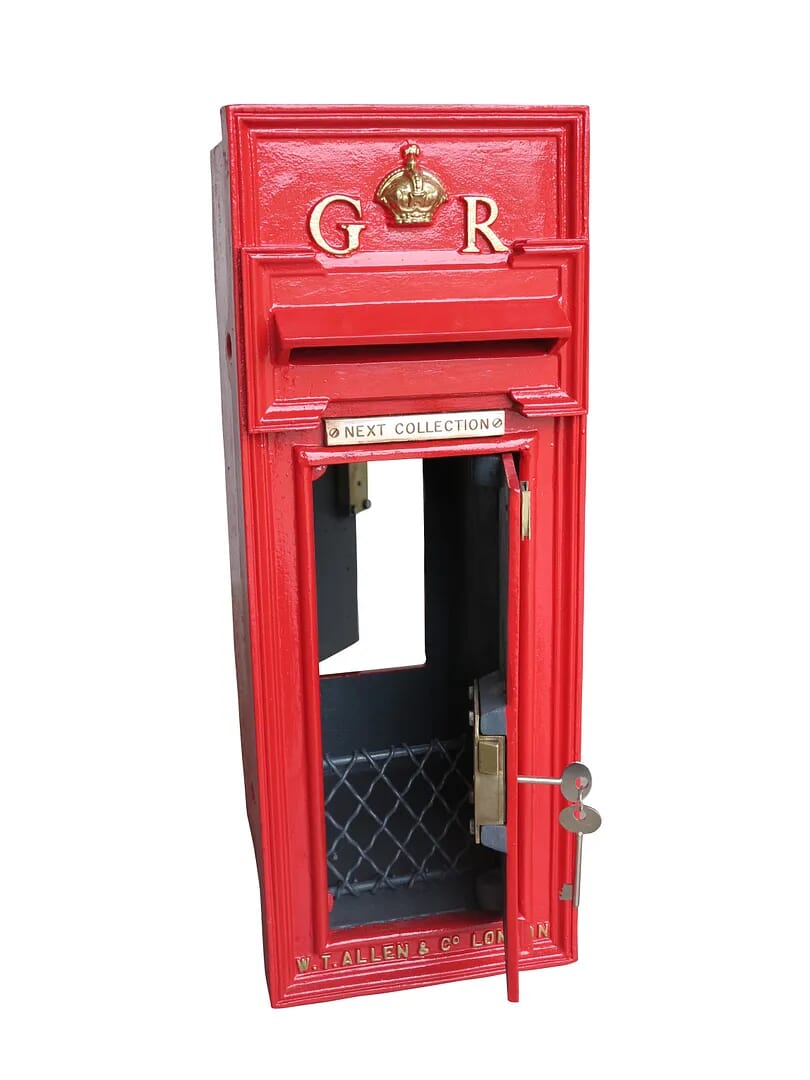 Cast Iron Wall Mounted George V Post Box With Rear Door - 8770