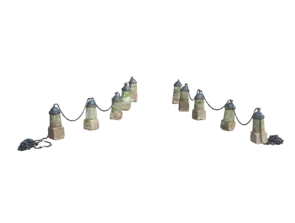 Reclaimed Antique Driveway Stone Bollards with Chains