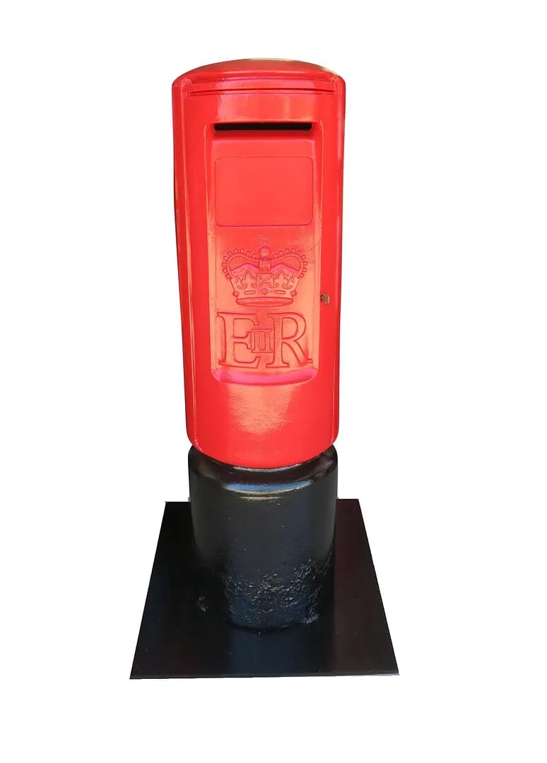 Floor Mounted Post Office Cast Iron ER II 'Bullet' Pillar Box - 8863