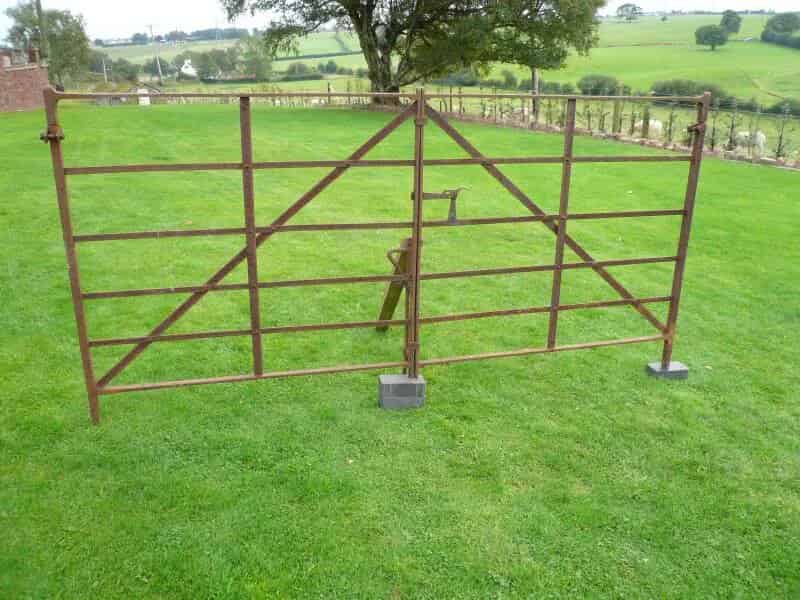 Original Pair Of Victorian Estate Gates 