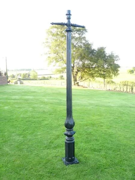 Set Of 4 Antique Cast Iron Lamposts - 3515