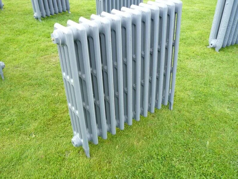 Cast Iron Victorian Radiator - 760mm Tall x 866mm Wide - Vic760/12pf