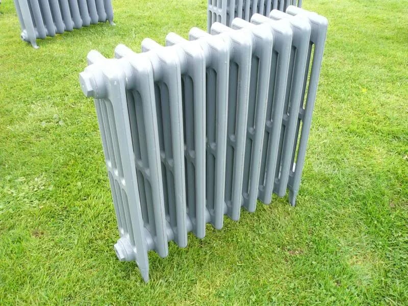 Cast Iron Victorian Radiator - 660mm Tall x 744mm Wide - Vic660/10pf