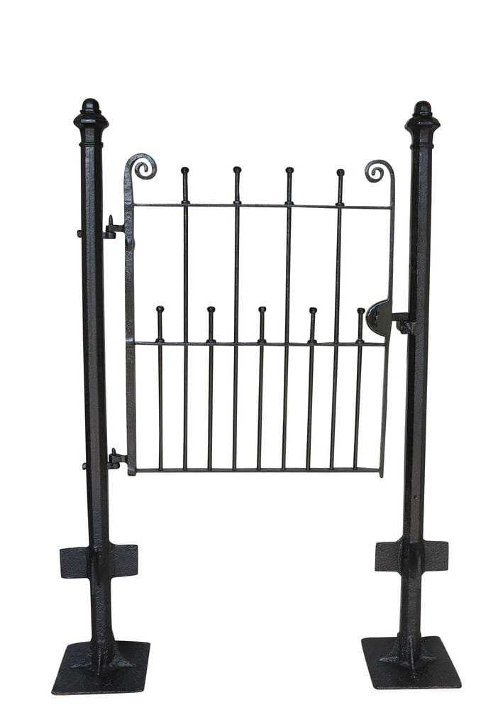 Pedestrian Antique Wrought Iron Gate & Cast Iron Posts - 8881