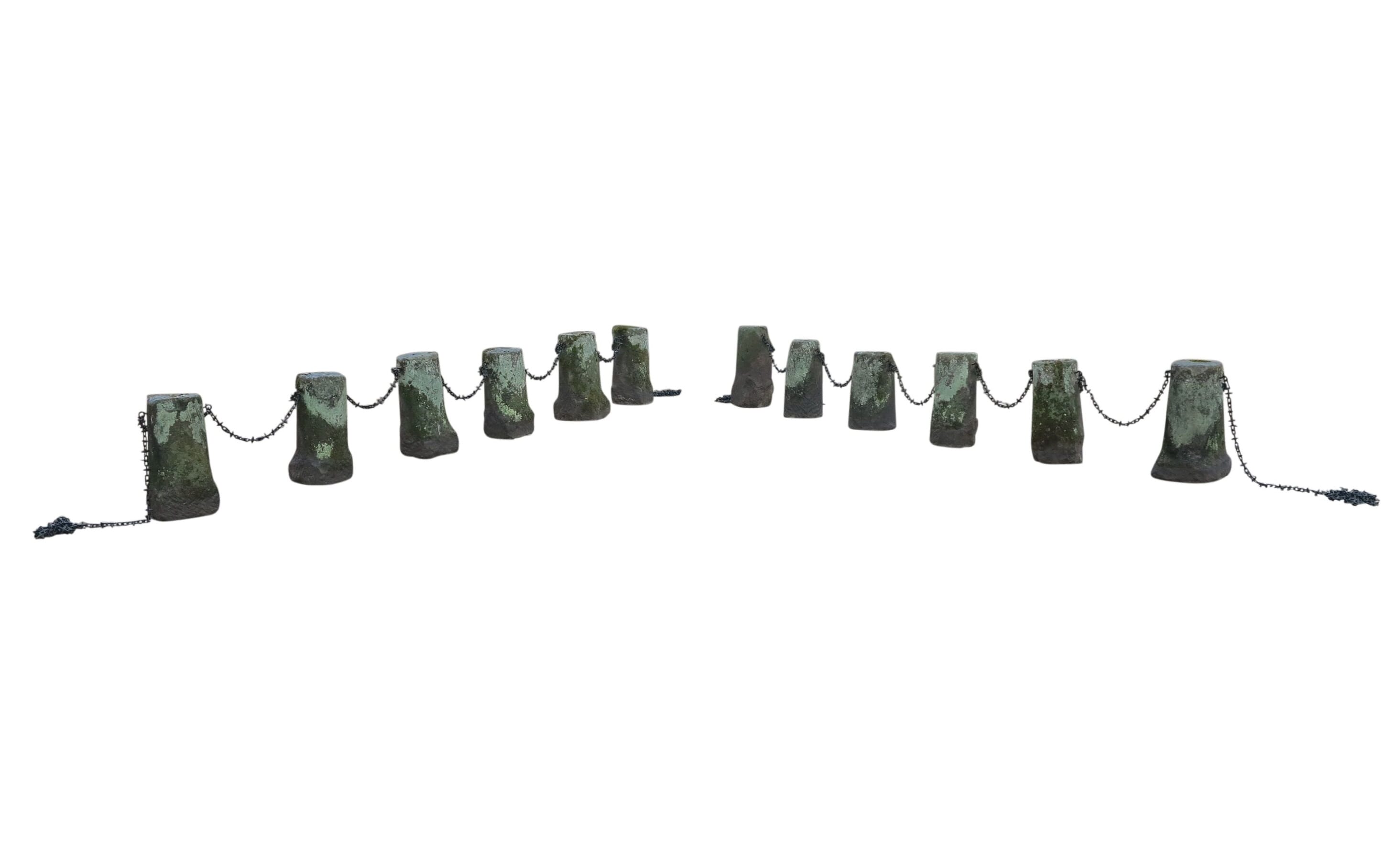 Antique Reclaimed Driveway Stone Bollards with Chains - 9014